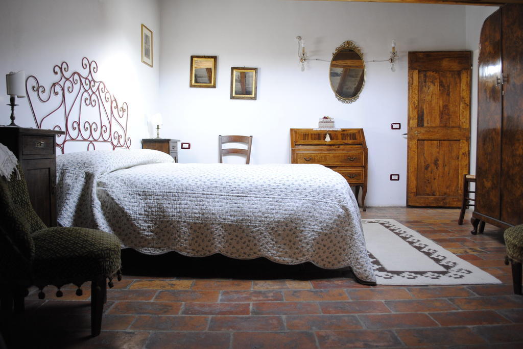 Palazzo San Florido Bed and Breakfast Città di Castello Δωμάτιο φωτογραφία